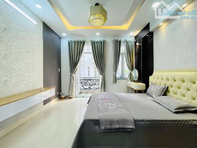 Lô Nhì Mặt tiền Võ Thị Nhờ, ngay Vincom Trần Trọng Cung, hẻm xe hơi, 5 Tầng, 55m2, Quận 7 - 3