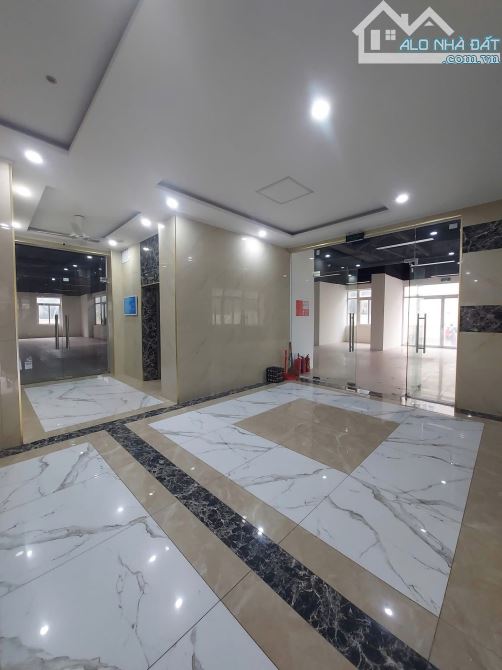 Bán sàn thương mại 600m2 tầng 1 toà Unimax 210 Quang Trung,Hà Đông - Sổ vĩnh viễn cực hiếm - 3