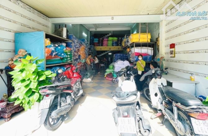 Nhà Hẻm Đồng Bộ 8M Ngang 6M gần Trường Chinh Tân Bình Hơn 80tr/M2 - 3