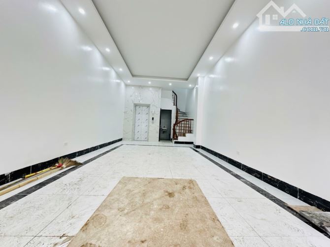 Cần bán gấp nhà Ngọc Hồi 42m x 6 tầng, thang máy, 2 thoáng trước sau, giá nhỉnh 8 tỷ - 3