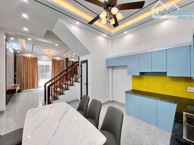 🌻🌻🌻 Căn nhà 3 tầng xây mới ngõ đường Ngô Tất Tố thông sang Đinh Công Tráng - P. Lộc Hạ - 3
