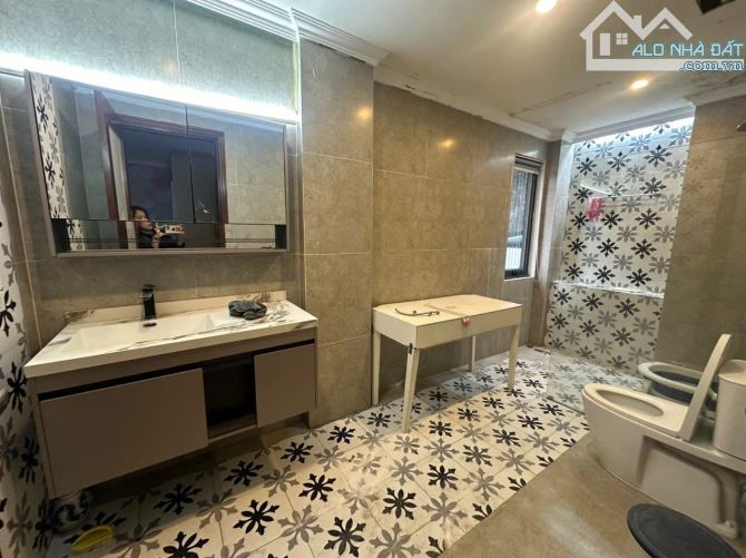 Nhà đẹp phố Nguyên Hồng, Q Đống Đa, thang máy, KD, cho thuê 86m, 8 tầng, 55.5 tỷ. - 3