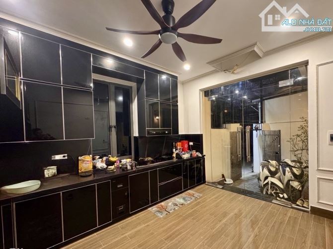 Bán nhà Phúc Đồng 3 tầng 100m đẹp long lanh, hàng xóm đại gia giá hơn 10 tỷ - 3