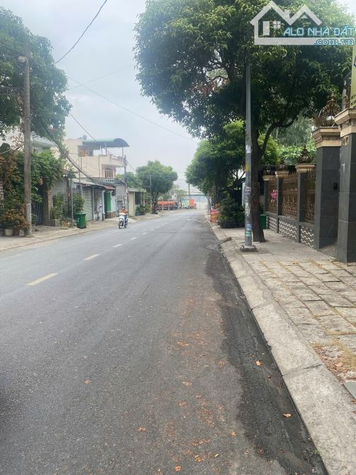 Giá tốt Hiệp Phú, khu Tân Hòa - 56m2, 3 tầng, hẻm ô tô - Chỉ 5.6 tỷ - 3