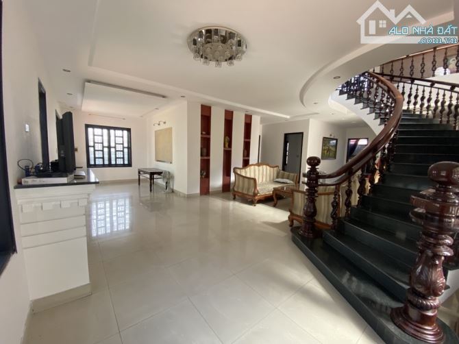 Bán Biệt thự MẶT TIỀN ĐINH TIÊN HOÀNG, TP HUẾ, view hồ, dòng tiền tốt. - 4