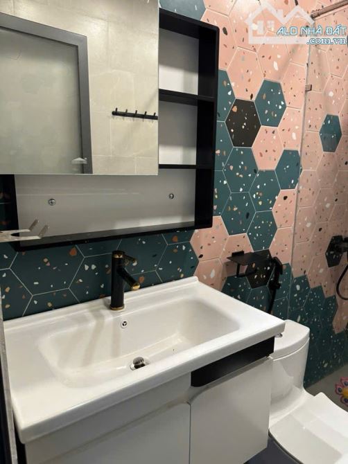 BÁN NHÀ 2 TẦNG-HXH-SÁT CHỢ CÂY XOÀI-CÁT LÁI -QUẬN 2-76M2- GIÁ RẺ 6,4 TỶ THƯƠNG LƯỢNG - 4