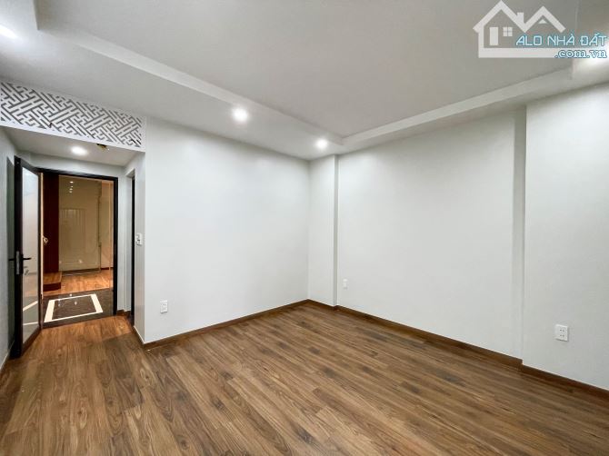 Nhà 4 tầng xây mới TĐC Sao Sáng 654 Ngô Gia Tự - 40m2 - Hướng Đông - 4