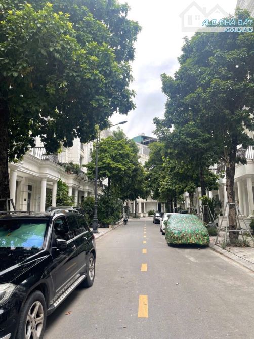 VIP! BÁN NHÀ LIỀN KỀ KĐT LOUIS CITY ĐẠI MỖ, THANG MÁY NHẬP KHẨU, DT:105M2, GIÁ BÁN 28,5 TỶ - 4