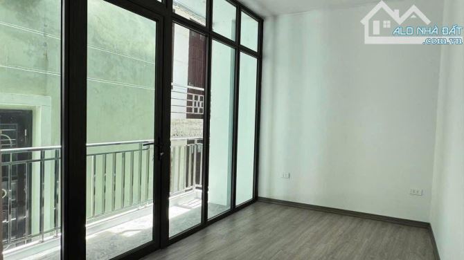 Cho thuê nhà nguyên căn mới xây Ngõ An Sơn Đại La, Hai Bà Trưng HN - 4