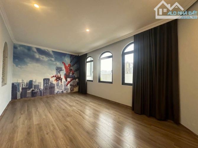 PHỐ HUỲNH THÚC KHÁNG - NGUYÊN HỒNG - TÒA BUILDING 2 MẶT TIỀN 10M & 7M - 80M2 - 8 TẦNG - 4
