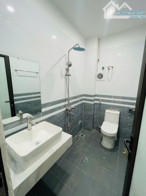 Liên Mạc-Bắc Từ Liêm 5 Tầng Mới Đẹp DT 35m .Ô Tô Vào Cửa Nhà .Giá 4,6 Tỷ - 4