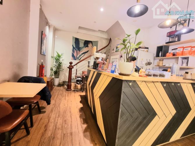 Nhỉnh 10 tỷ có nhà mặt phố VIP Cầu Giấy – Trần Quốc Hoàn 26m 4T MT4m giá 12 tỷ - 4