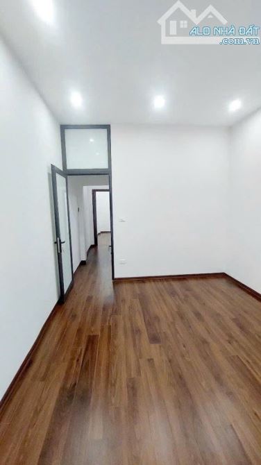 Nhà dân xây Dương Quảng Hàm - Cầu Giấy 45m2 nhỉnh 11 tỷ xây 4 tầng - sẵn sổ - 100M RA NGUY - 4