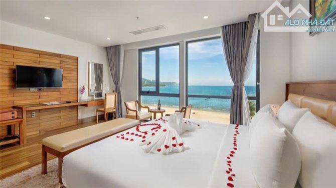 🏖️ Bán khách sạn biển 4 sao 📍đường Hoàng Sa. 👉12 tầng, 63 phòng view biển đẹp.🎋 - 4
