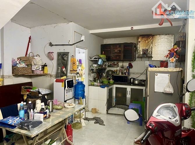 ✨ DT: 40M2 (4x10M). Kết cấu: 1 Trệt 1 Lửng (2PN, 2WC). Hẻm rộng 3M thẳng 1 trục - 3,95 Tỷ - 4