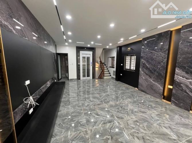 Bán nhà phân lô Nguyễn Văn Huyên 7 tầng, thang máy, gara ô tô, 30m ra phố, chỉ 18.5 tỷ. - 4
