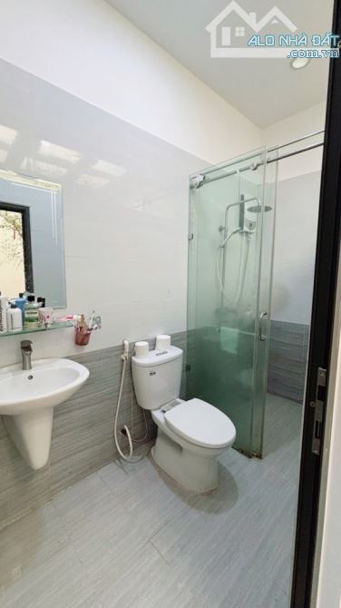 HƠN 4TY CÓ NHÀ 2 TẦNG HẺM XE HƠI THÔNG PHẠM ĐĂNG GIẢNG-BÌNH TÂN - 5