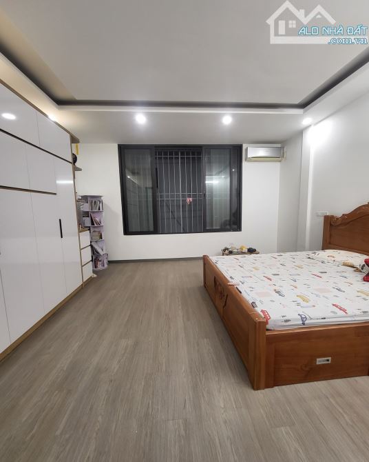 BÁN NHÀ NGUYỄN KHANG YÊN HÒA CẦU GIẤY 8 .35 TỶ 33m 5 TẦNG MT 4.9m NHÀ MỚI Ở SƯỚNG - 5