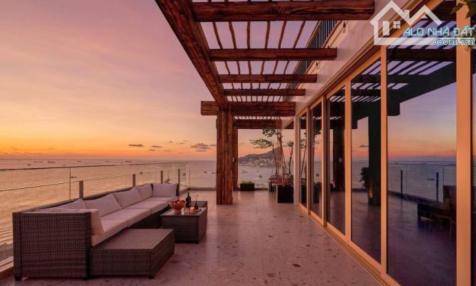 🌟 ✨ BÁN BIỆT THỰ ĐẲNG CẤP VIEW BIỂN BÃI TRƯỚC - GIÁ 40 TỶ - DÒNG TIỀN 150TR/THÁNG - 5