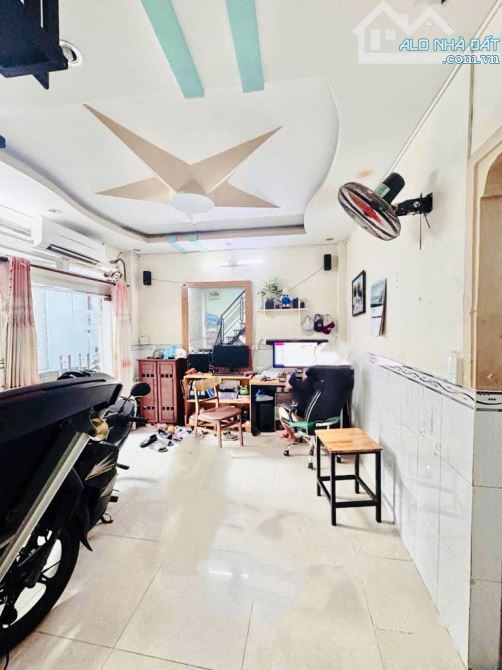 BÌNH TÂN - HƯƠNG LỘ 2 - 82M2 - 5PN - CHỈ 4.8TỶ CÒN TL  HẺM OTO ĐỔ CỬA - DÒNG TIỀN MỖI THÁN - 5