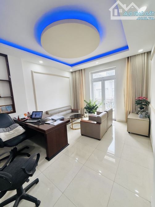 Bán Nhà  Q12 - 84M2 (4 x 21 ) - 4Tầng - Hẻm Nhựa Xe hơi - Nhỉnh 9Tỷ.. - 5