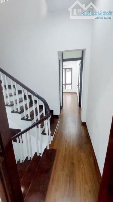 Nhà dân xây Dương Quảng Hàm - Cầu Giấy 45m2 nhỉnh 11 tỷ xây 4 tầng - sẵn sổ - 100M RA NGUY - 6