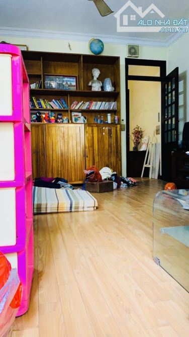Bán nhà Trung Kính DT 78m2, MT 5.6m, Phân Lô, Ô tô tránh, vỉa hè, Giá 32.9 tỷ - 6