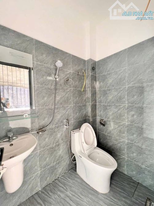 🌻🌻🌻 Căn nhà 3 tầng xây mới ngõ đường Ngô Tất Tố thông sang Đinh Công Tráng - P. Lộc Hạ - 6