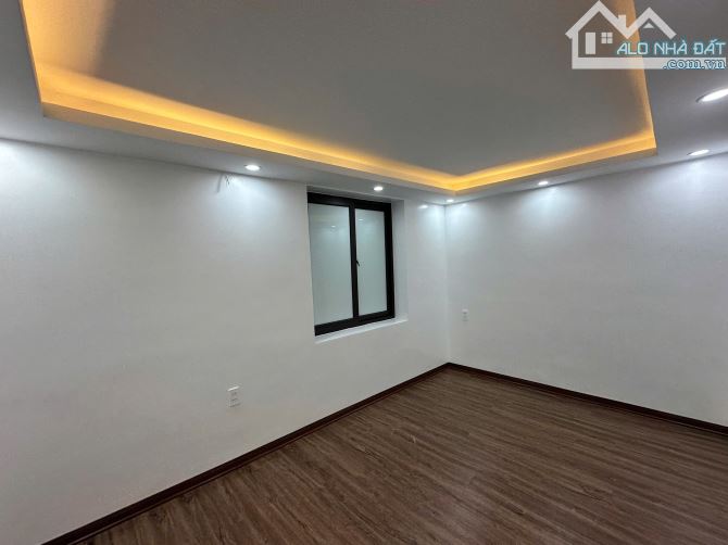 Mình bán nhà phố Thiên Lôi - Hải Phòng  - Diện tích gần 50m2 - Nhà 4 tầng có sân cổng - 7