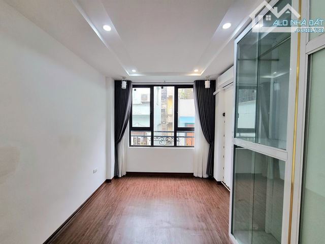 BÁN NHÀ TRƯƠNG ĐỊNH 24 M2 X 4 TẦNG FULL NỘI THẤT NGÕ THÔNG KINH DOANH GIÁ 5,8 TỶ - 7