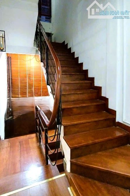 BÁN NHÀ PHÂN LÔ Ô TÔ VÀO NHÀ - HOÀNG QUỐC VIỆT – CẦU GIẤY - 2 MẶT THOÁNG CHỈ 17,9 TỎI - 7