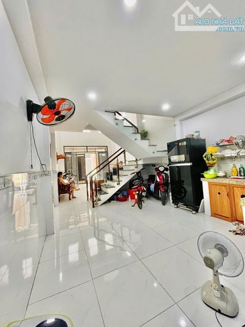 ✨ HXH 48M2 (Ngang 4M x Dài 12M). Kết cấu: Trệt Lửng 1 Lầu + sân thượng (3PN, 3WC) - 5.2 Tỷ - 8