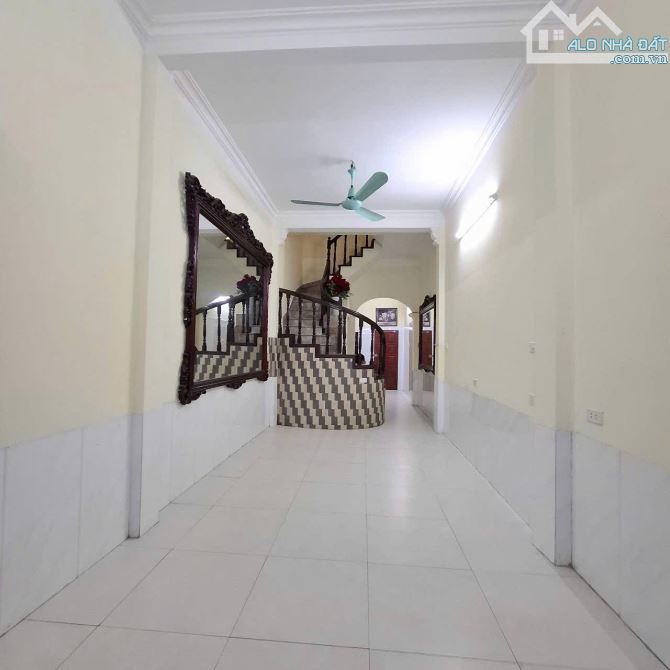 BÁN NHÀ BÙI NGỌC DƯƠNG – QUẬN HAI BÀ – NGÕ 3 GÁC THÔNG TỨ TUNG – 2 THOÁNG TRƯỚC SAU – CÁCH - 8
