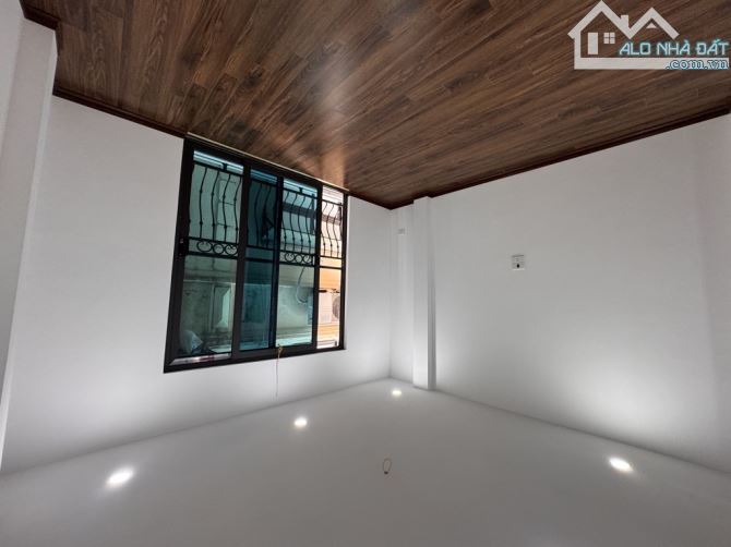 Nhà ở phố Trần Khát Chân- Hai Bà Trưng- 5T thang máy- dt: 35m- mt: 4.2m - 8