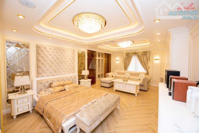 Bán biệt thự khủng, với diện tích 1200m2 tại P10, Quận 6 - 8