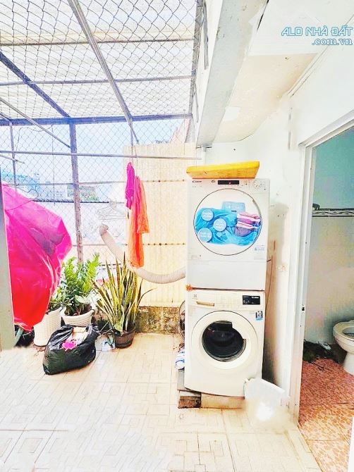 BÌNH TÂN - HƯƠNG LỘ 2 - 82M2 - 5PN - CHỈ 4.8TỶ CÒN TL  HẺM OTO ĐỔ CỬA - DÒNG TIỀN MỖI THÁN - 8