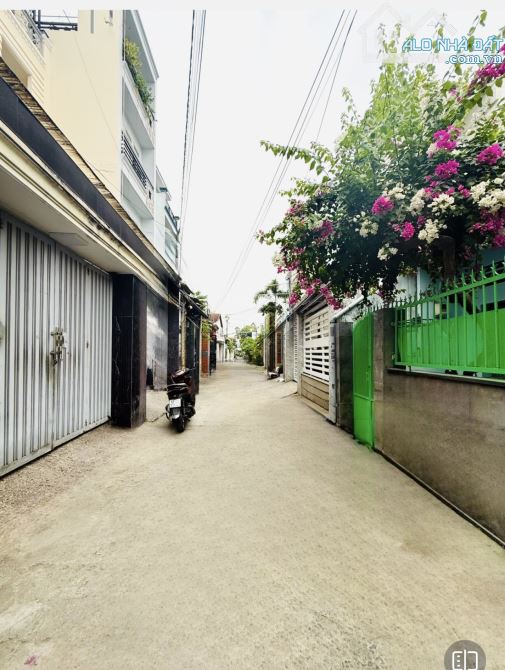 Bán Nhà  Q12 - 84M2 (4 x 21 ) - 4Tầng - Hẻm Nhựa Xe hơi - Nhỉnh 9Tỷ.. - 8