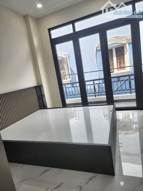 NHÀ 3 TẦNG MỚI TINH - NGANG 4M - FULL NỘI THẤT CAO CẤP - QUẬN 7 - NHỈNH 6 TỶ - 8
