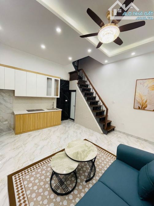 Bán nhà mặt phố Khương Thượng, 30mx3 tầng, giá 6.9, kinh doanh đa dạng, lô góc 3 thoáng - 9
