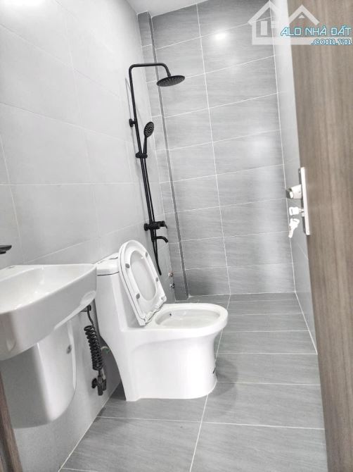 NHÀ 3 TẦNG MỚI TINH - NGANG 4M - FULL NỘI THẤT CAO CẤP - QUẬN 7 - NHỈNH 6 TỶ - 9