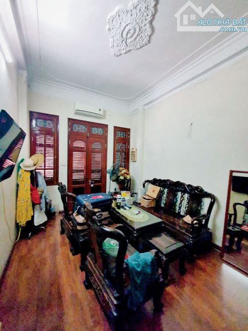 NHÀ ĐẸP KHUẤT DUY TIẾN, THANH XUÂN 43m2 PHÂN LÔ ÔTÔ TRÁNH 2 VỈA HÈ SỔ ĐẸP DÂN XÂY RẤT CHẤT