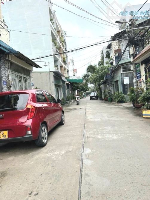 Nhỉnh 5 tỷ - nhà mới 4 tầng - 68m2 - 4x17 - hẻm 1/ xe tải - nga Tân Hòa Đông - Bình Tân