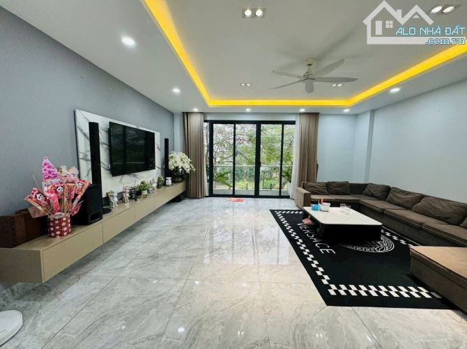 LIỀN KỀ LACASTA VĂN PHÚ 73M2 - 5 TẦNG - MT5M, CHỈ 18 TỶ -- ✨ Diện tích: 7
