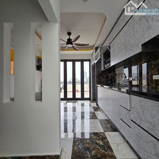 VIP Huỳnh Thúc Kháng Phân Lô 3 Ô tô tránh 36m2x7T TM, mt 3.5m, 18 tỷ