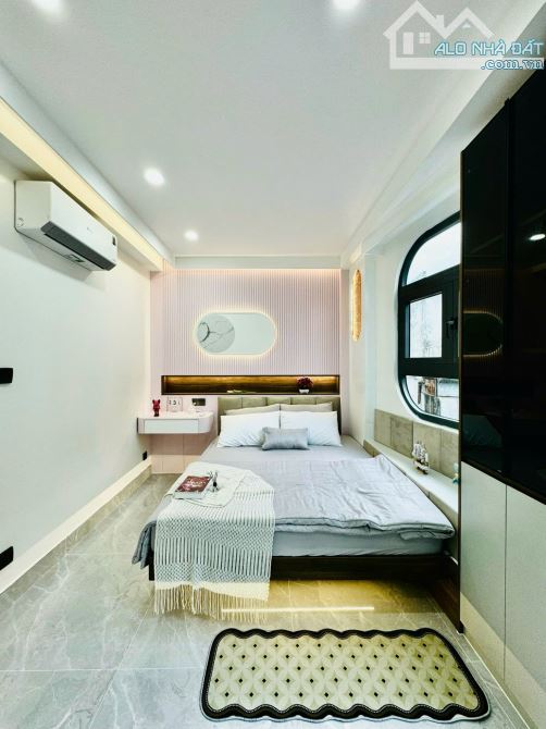 Chủ Bán Gấp Phan Tây Hồ Chỉ 7 Tỷ 950 39m2 . 4 Tầng 4 Phòng Ngủ . HXH Vào Tới Nhà .