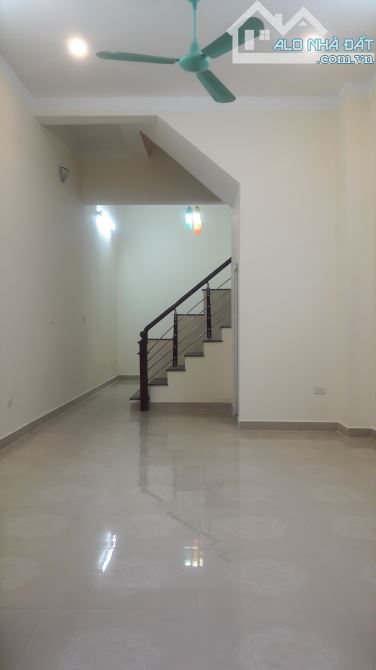 Nhà đẹp ở luôn - gần ô tô - ngõ 315 Trần Đại Nghĩa 51m2 x 4,5 t mt 4m 18,5 tỷ