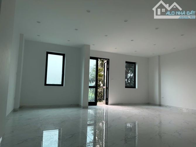 Bán Nhà 5 tầng 2 mặt đường Chiến Thắng Hà Đông kinh doanh buôn bán vừa ở vừa cho thuê