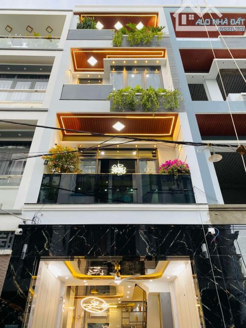 Nhà mới XÂY. 4 tầng hoàn công đủ. Đường 6m có vỉa hè khu phân lô