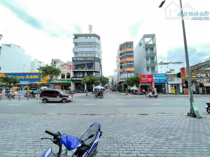VỊ TRÍ 2 MẶT TIỀN KINH DOANH NGAY VINCOM PHAN VĂN TRỊ P5 GÒ VẤP 3 TẦNG 5X30M CHỈ 30 TỶ TL