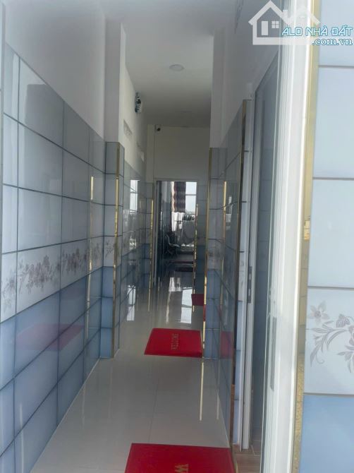 Xuất Cảnh Bán Gấp CHDV Giảm 1.2 tỷ còn 12.5 tỷ Nhà 1/HXT Nguyễn Quý Anh 5mx18m 5 Tầng